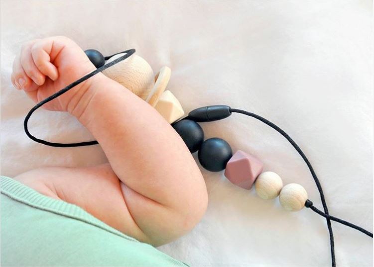 Collier d'allaitement et portage - Baby on Earth - Anna Black