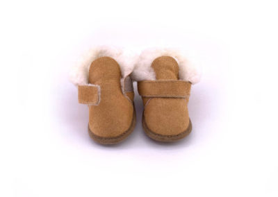 chaussons pour bébé en peau lainée de mouton artisanal français ait main