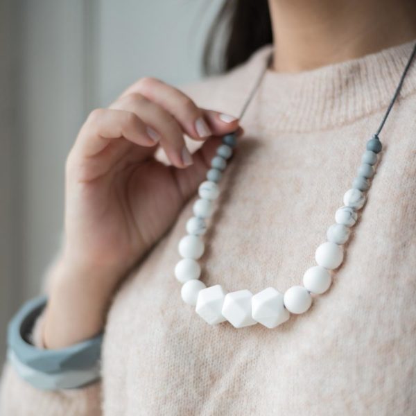 milk collier de portage allaitement dentition silicone alimentaire pour bébé maman mintywendy