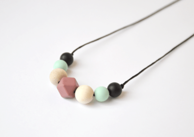 collier de portage allaitement dentition silicone alimentaire pour bébé maman baby on earth