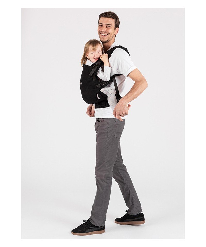 Porte-bébé The One Isara - Black à porter physiologique évolutif de 0 à 3 ans