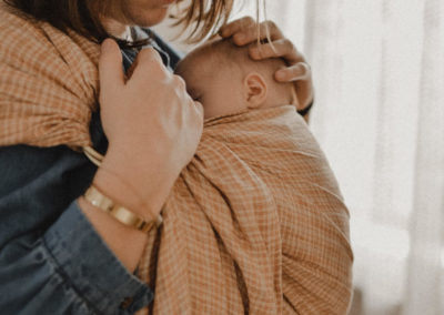 Bud & Blossom - Sling - Chai écharpe porte-bébé sans nouage facile rapide dès la naissance physiologique