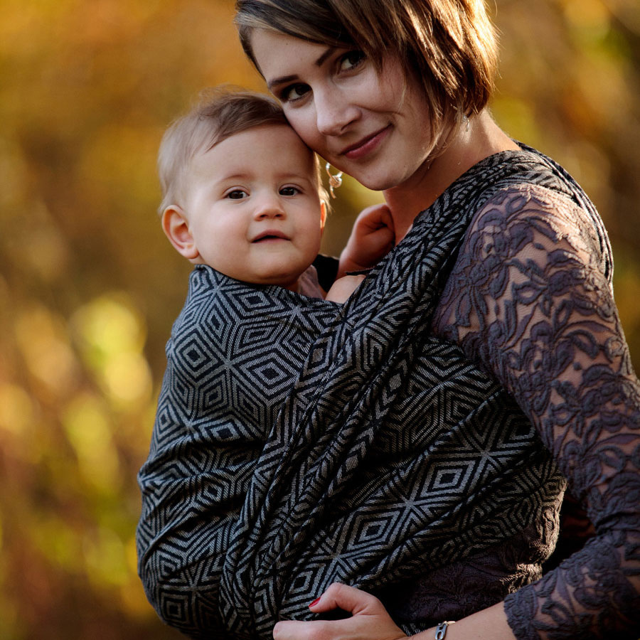 Echarpe-de-portage-Little-Frog-Linen-Cube-dès-la-naissance-porte-bébé-nouveau-né-écharpe-tissée-coton-lin-soutenante écharpe de portage little frog dark cube coton et lin soutenante confortable facile écharpe tissée bébé