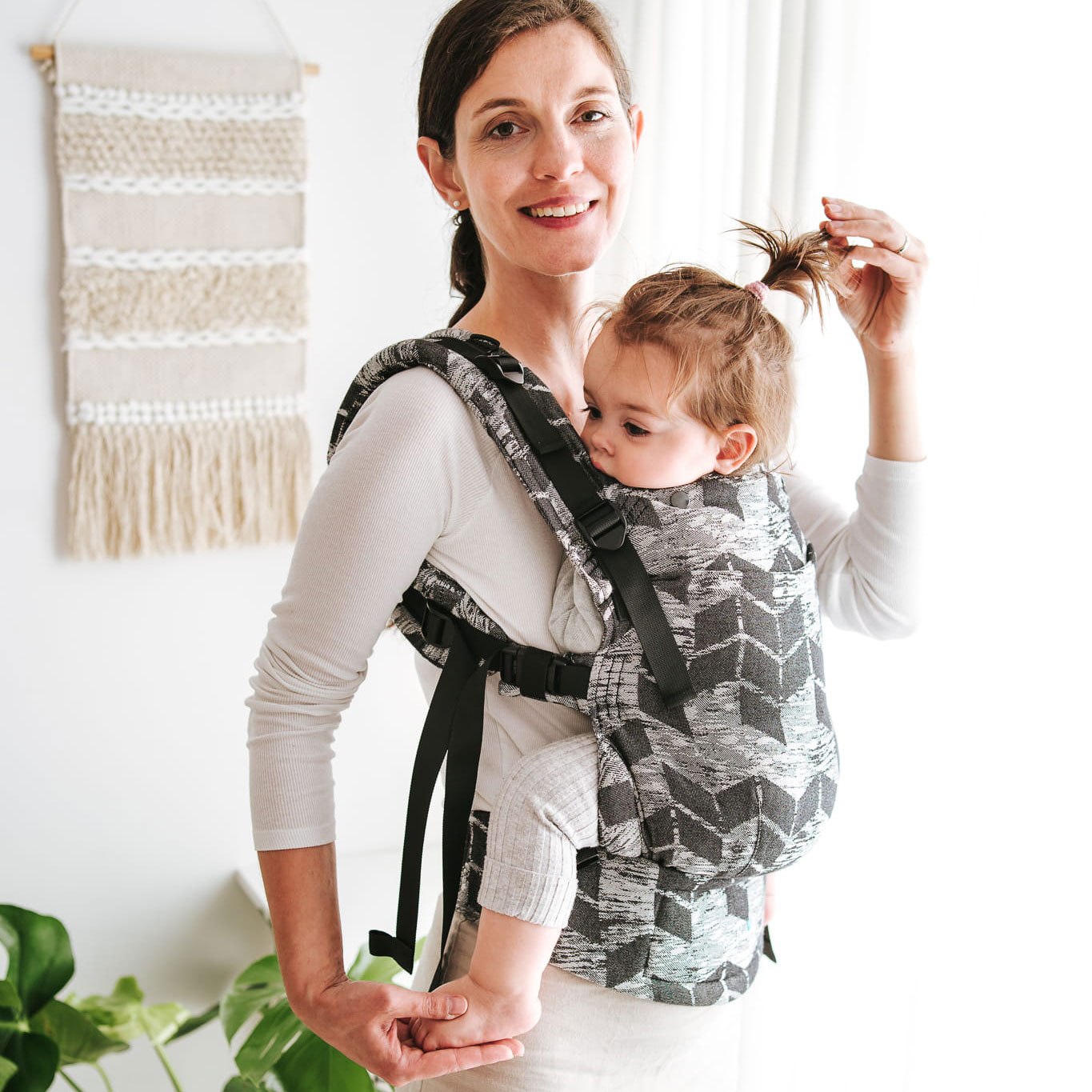 Porte Bebe Kavka Multi Age Bambou Black Geo Lullabi