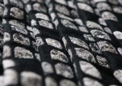 yaro écharpe de portage petals ultra whire grey noir blanc tencel coton tissée porter bébé soutenante pas chere rapport qualité-prix débutant taille 6 4,6m