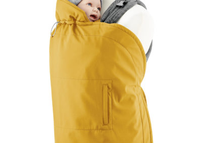 couverture de portage mamalila vario mustard moutarde jaune polyvalent universel porte-bébé écharpe portage en hiver froid protéger bébé